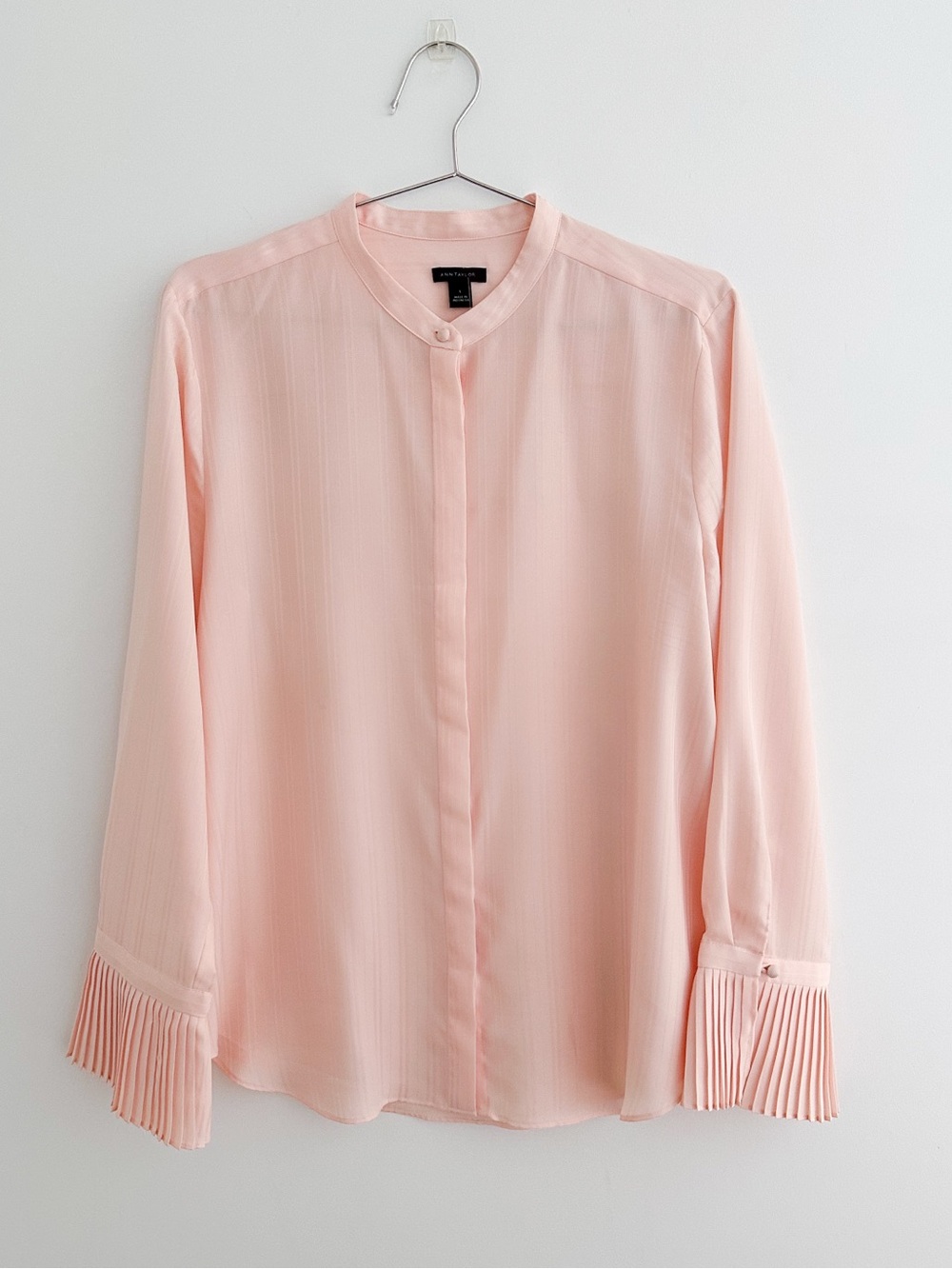 Ann Taylor Pink Pleated Cuff Blouse Feminine Office Romantic Button Front Top L